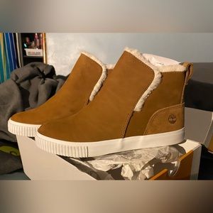 COPY - Timberland - Skyla Bay pull on boot - Size 8 Women’s - darkish tan